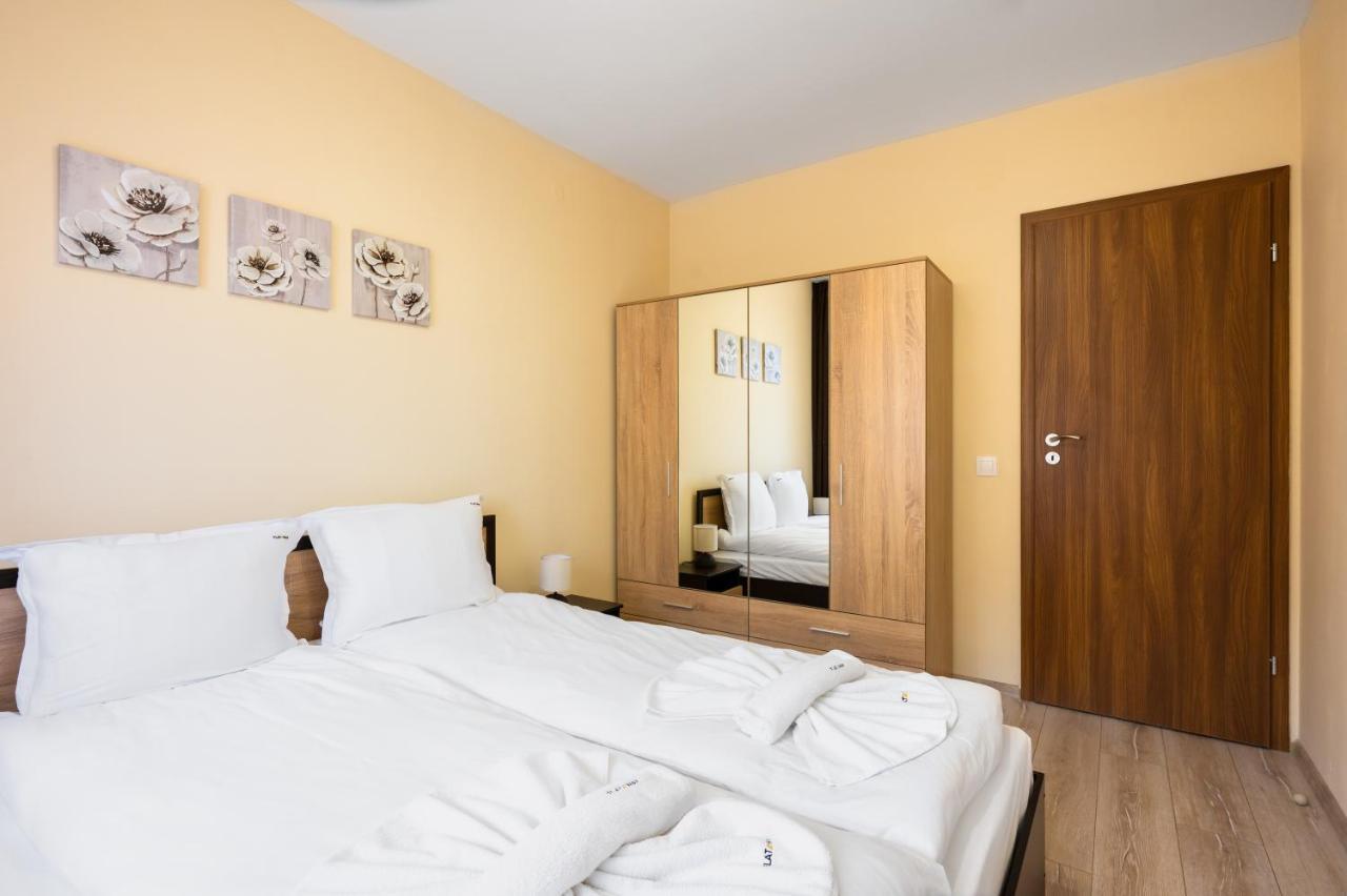 Апартаменты Nomad Haven: 1Bd Flat With Balcony & Desk София Экстерьер фото