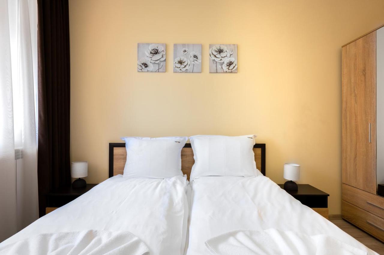 Апартаменты Nomad Haven: 1Bd Flat With Balcony & Desk София Экстерьер фото